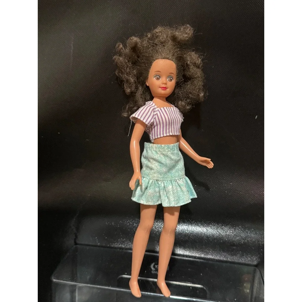 Vintage 1987 Mattel Skipper Doll Brunette Curly Hair Striped‎ Top Teal Skirt